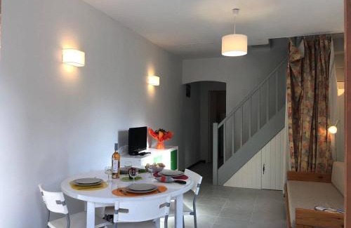 Boulouris-sur-Mer Apartamento | Studio Mezzanine avec Jardin Privatif, Parking et Clim - Saint-Raphaël - FR-1-226A-81
