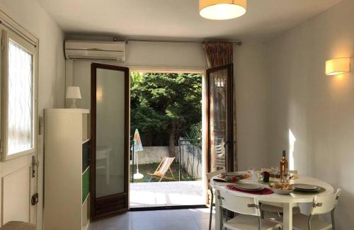 Boulouris-sur-Mer Apartamento | Studio Mezzanine avec Jardin Privatif, Parking et Clim - Saint-Raphaël - FR-1-226A-81