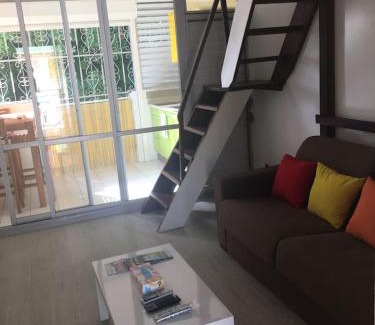 Pointe de la verdure Apartamento | Studio-Mezzanine proche toutes commodités