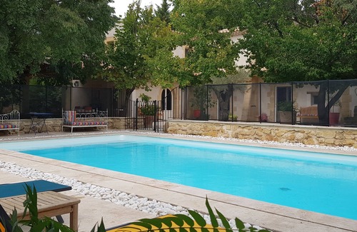 Pelissanne Apartamento | Studio Mitoyen de Mas Provençal