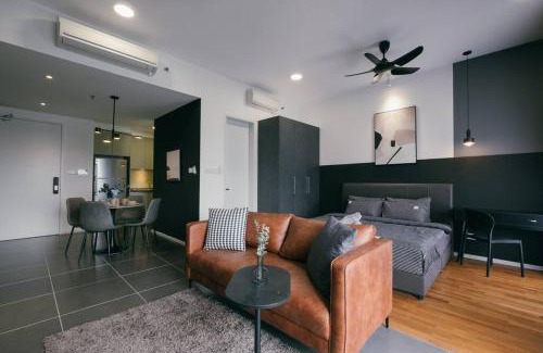 Bandar Sri Damansara Apartamento | Studio Modern Luxury Infinity Pool YouTube Netflix