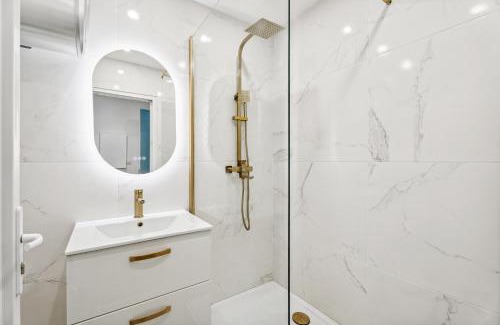 Fabron Apartamento | Studio moderne avec Balcon - Plage et tramway a proximité