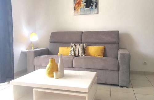 La Possession Apartamento | Studio moderne, centre-ville, au calme, parking privé