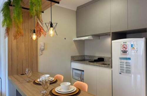 Bigorrilho Apartamento | Studio Moderno com sacada Ap 25 Soho Life