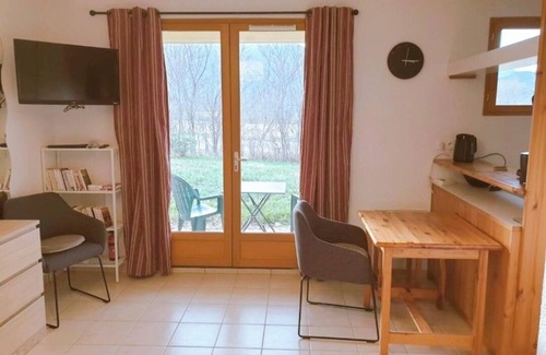 Montbrun-les-Bains Condominio | Studio Montbrun-les-Bains, Le Hameau des Sources, village view and Mont Ventoux
