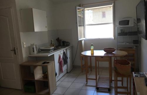 Nimes City Centre Apartamento | Studio Nîmes centre - clim mobile