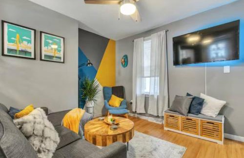Lower Lawrenceville Apartamento | Studio near Arsenal Park l Street Parking