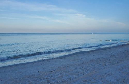 Largo Casa | Studio Near Beach