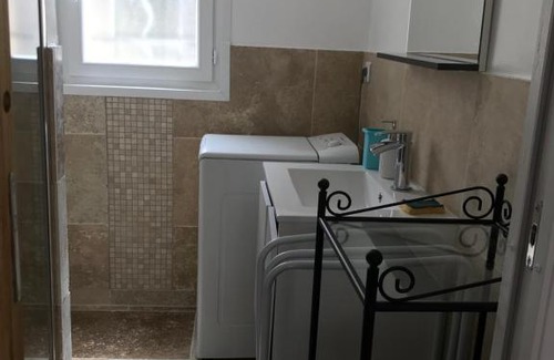 Sorgues Apartamento | Studio neuf, équipé
