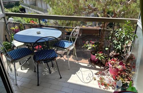 Mantega Apartamento | Studio Nice colline avec parking privé