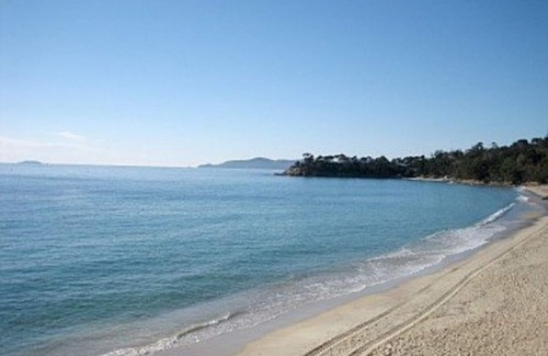 Cavaliere Beach Apartamento | Estudio en playa Cavalière con terraza, 1er piso, 2 plazas