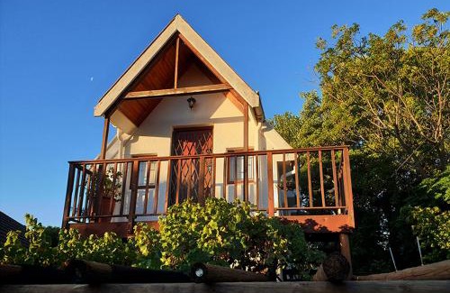 Somerset West Apartamento | Studio on McLeod - Private Self-catering Apartment