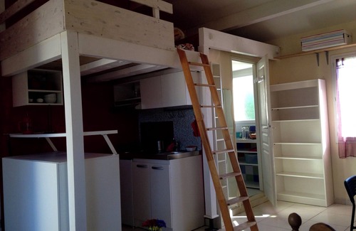 Aiguelongue Apartamento | Studio on second floor of a villa, residential area, near streetcar and park