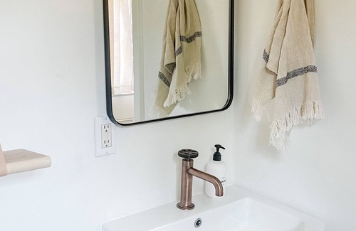 Chico Cabaña | Studio on Sunset | Peaceful Stay in Central Chico