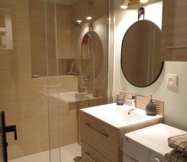 Balaruc-les-Bains Apartamento | STUDIO OU T2, rénovés, tous climatisés, vue panoramique, parking, piscine