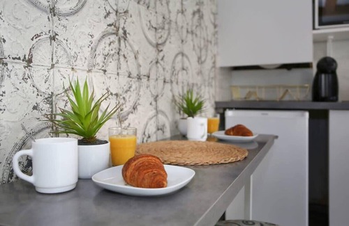 Vivienne Apartamento | Studio parisien 20m2 en face du musee Grevin - 2P