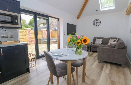Chester Cabaña | STUDIO, pet friendly, country holiday cottage in Christleton
