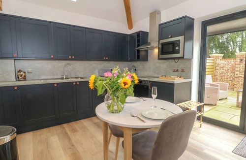Chester Cabaña | STUDIO, pet friendly, country holiday cottage in Christleton