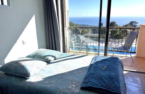 La Croix-Valmer Apartamento | STUDIO POOL HOUSE MDT 2 ETOILES VUE MER PANORAMIQUE AMAZING SEA VIEW WIFI LINGE LINEN INCLUT AIRCONDITIOn