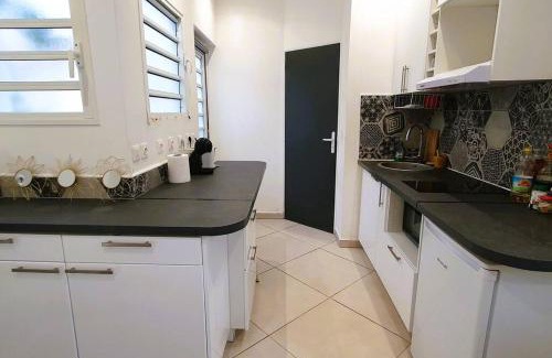 Saint-Denis Apartamento | Studio pour 2 personnes proche de l'hôpital et du jardin de l'état
