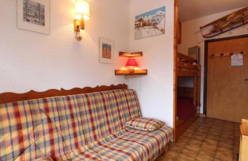Les Carroz-d'Araches Apartamento | Studio pour 4 personnes avec balcon et équipements, au pied des pistes et à 550m du village - FR-1-572-157
