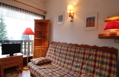 Les Carroz-d'Araches Apartamento | Studio pour 4 personnes avec balcon et équipements, au pied des pistes et à 550m du village - FR-1-572-157