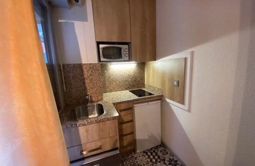 Brides-les-Bains Apartamento | Studio pour 4 personnes, centre-ville, proche télécabine et thermes, Brides-les-Bains - FR-1-512-157