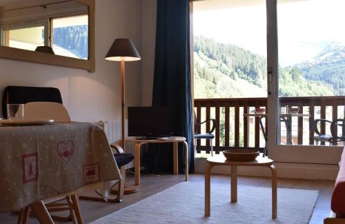 Meribel Centre Apartamento | Studio pour 4 personnes à Méribel - Centre avec balcon et parking privé - FR-1-180-206