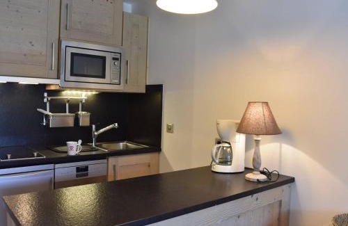 Meribel Centre Apartamento | Studio pour 4 personnes à Méribel - Centre avec balcon et parking privé - FR-1-180-206