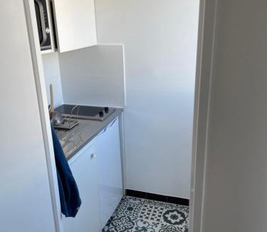 Republique–Point-du-Jour Apartamento | Studio pour 2 personnes avec Balcon Metro Marcel Sambat