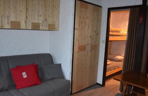 Pralognan-la-Vanoise Apartamento | Studio pratique pour 4 personnes avec terrasse à Pralognan-la-Vanoise - FR-1-464-50