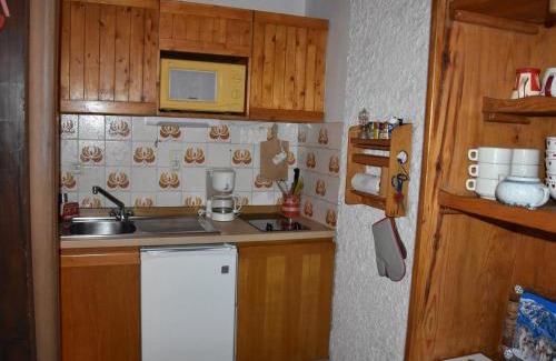 Pralognan-la-Vanoise Apartamento | Studio pratique pour 4 personnes avec terrasse à Pralognan-la-Vanoise - FR-1-464-50