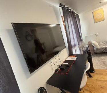 19th Arrondissement Apartamento | Studio Privé cosy Paris 19e la Villette