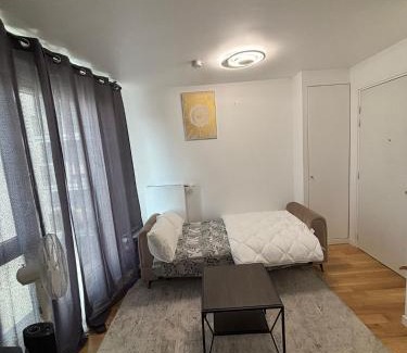 19th Arrondissement Apartamento | Studio Privé cosy Paris 19e la Villette