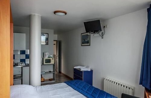 Louannec Apartamento | Estudio-Baño Privado-Vista al Mar-Iroise
