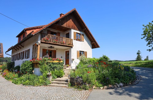 Muenchberg Apartamento | Estudio-Baño Privado-Vista al campo
