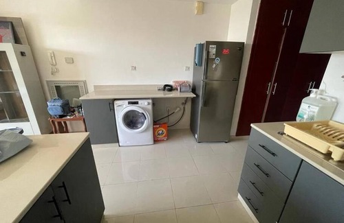 Bab Al Bahr Apartamento | Studio -Private Beach & Pool & BBQ -WiFi available