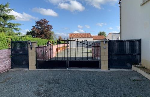 Vendrennes Apartamento | Studio Ptitfolais