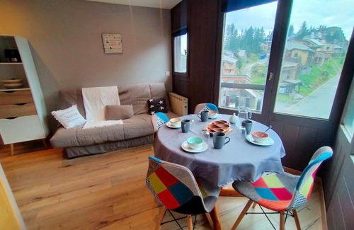 Avoriaz Apartamento | Studio rénové à Avoriaz: 4 pers, avec casier à skis, au cœur du village - FR-1-633-74