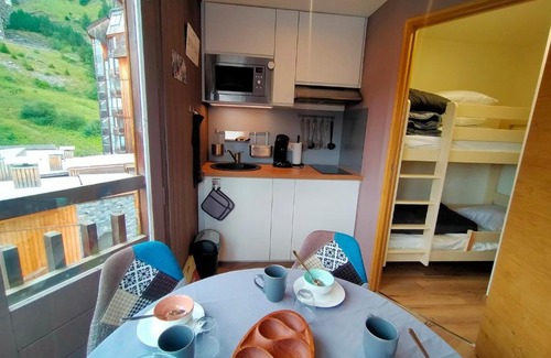 Avoriaz Apartamento | Studio rénové à Avoriaz: 4 pers, avec casier à skis, au cœur du village - FR-1-633-74