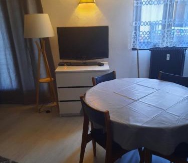 Saint-Martin-Vesubie Apartamento | Studio rénové au cœur du village