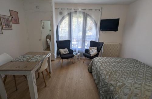 Amelie-les-Bains-Palalda Apartamento | Studio Rue Castellane pour Cure ou Tourisme Vert à 2 min des Thermes