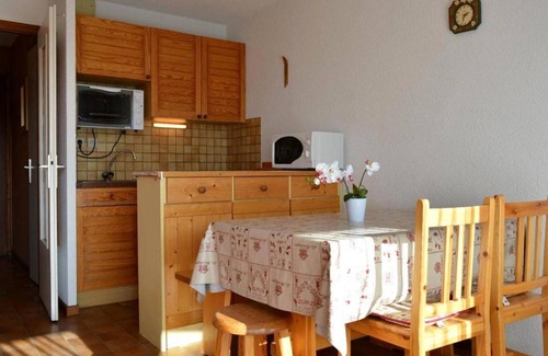 Le Grand-Bornand Apartamento | Studio RDC 4 pers, accès pistes, parking - FR-1-241-96
