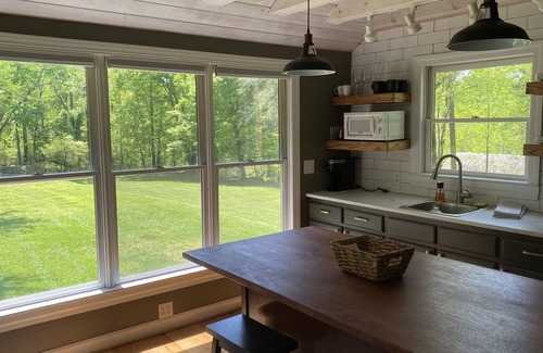 Jonesville Apartamento | Studio Rental in Elkin, Yadkin Valley Wine Region