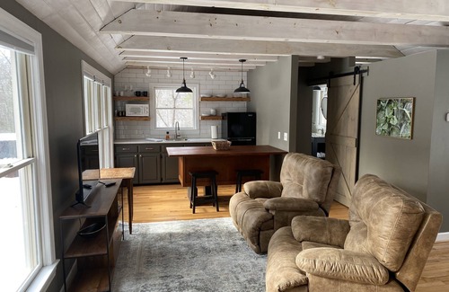 Jonesville Apartamento | Studio Rental in Elkin, Yadkin Valley Wine Region