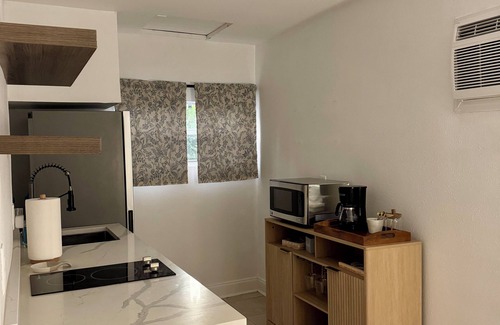 Sun Bay South Apartamento | Studio Retreat in South Tampa + Outdoor Space