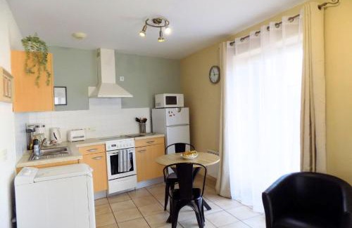 Neris-les-Bains Apartamento | Studio Revy 1 - Centre ville