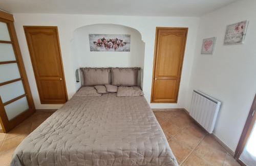 Carnoules Apartamento | Studio Romance