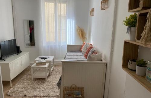 Les Sablettes Apartamento | Studio ROMY les pieds dans l'eau 10 m de la mer