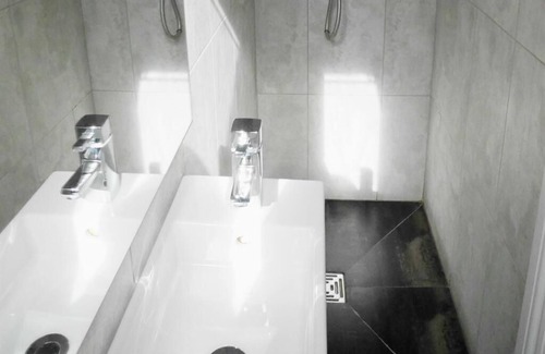 Kew Apartamento | Estudio-Estándar-Baño en la habitacion-Double /Twin